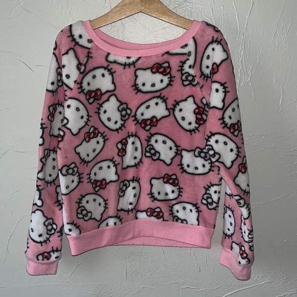 Hello Kitty Other - ❤️ 3/$18 Soft Hello Kitty Shirt